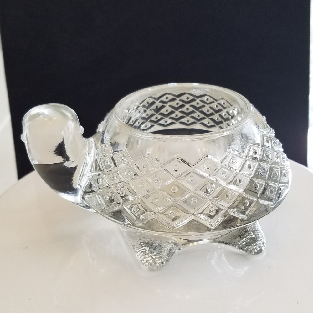 Vintage Crystal Clear Glass Avon Turtle Votive Tealight Candle Holder - Picture 3 of 10